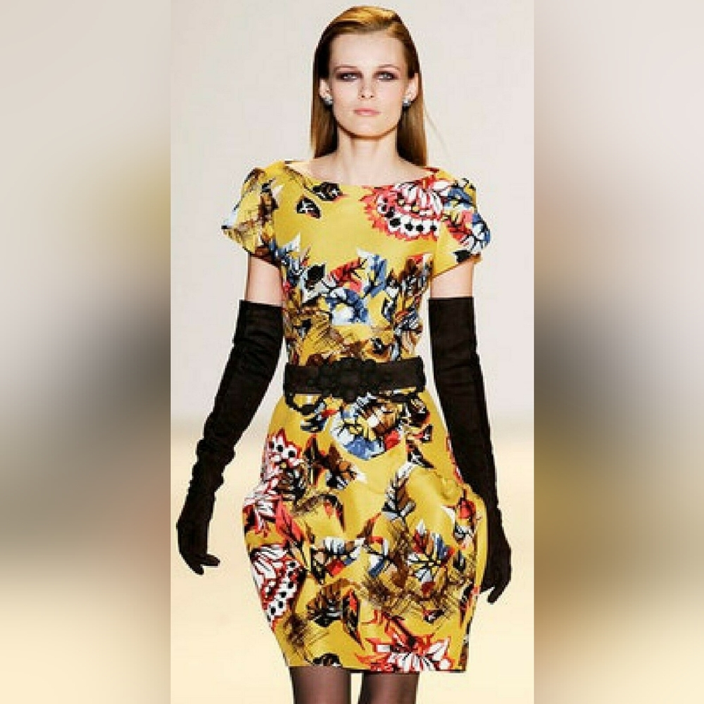 ○$5,200 NEW CAROLINA HERRERA SILK GOLDEN FLORAL RUNWAY DRESS S